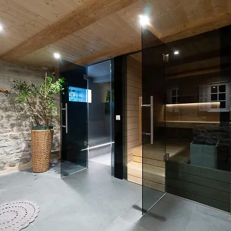Unique 3 Floor Apartment. Garden, Great Location! Апартаменты *