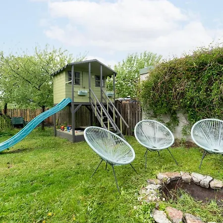 Unique 3 Floor Apartment. Garden, Great Location! Lejlighed Tallinn