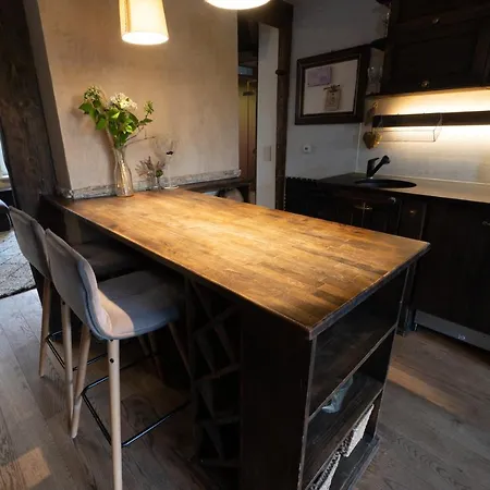 Unique 3 Floor Apartment. Garden, Great Location!